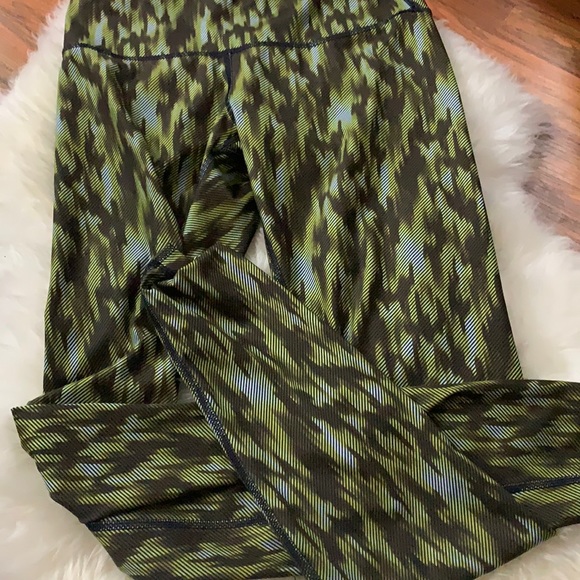 Lululemon leggings - Picture 1 of 4